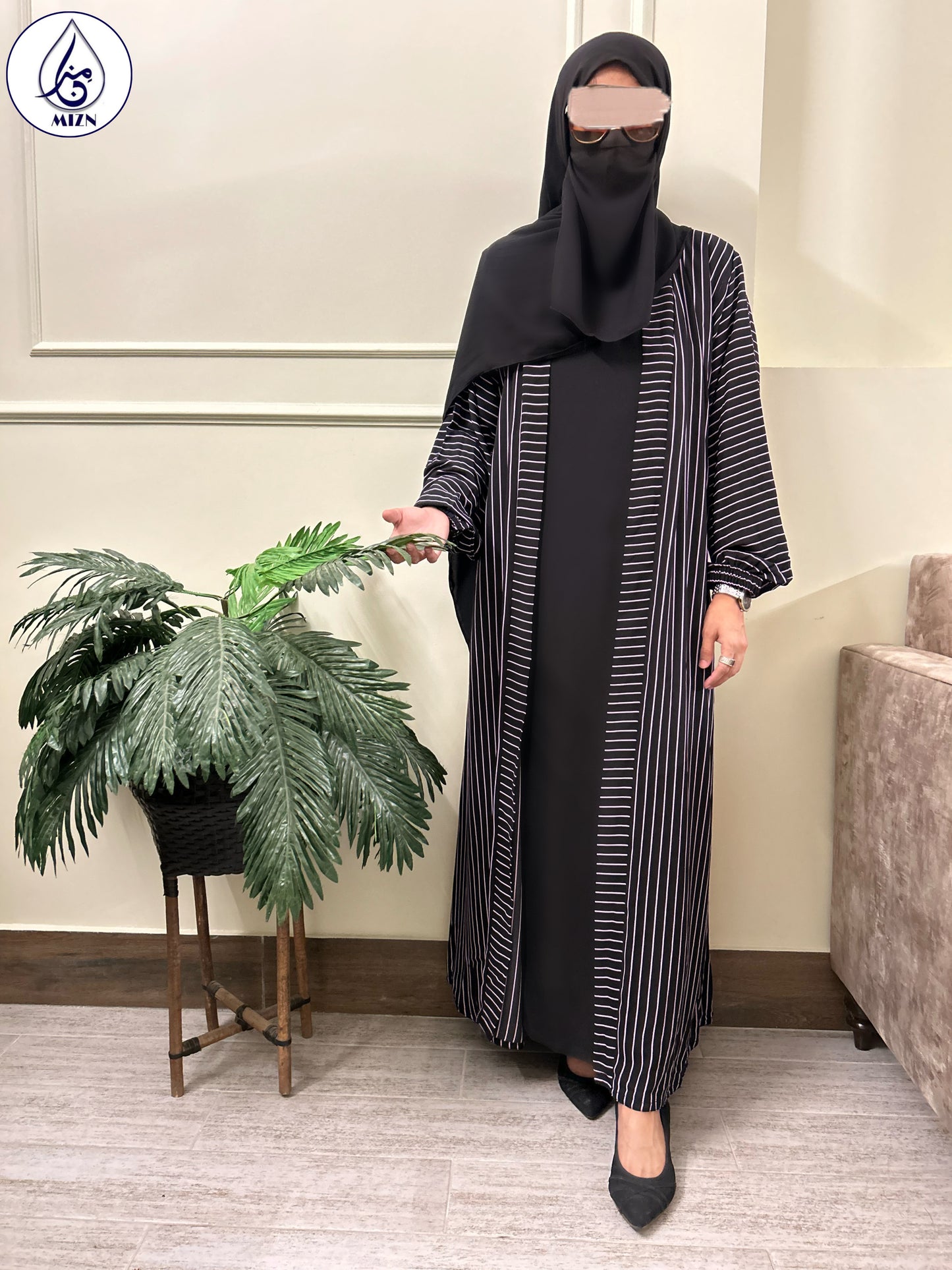 AURA ABAYA 1