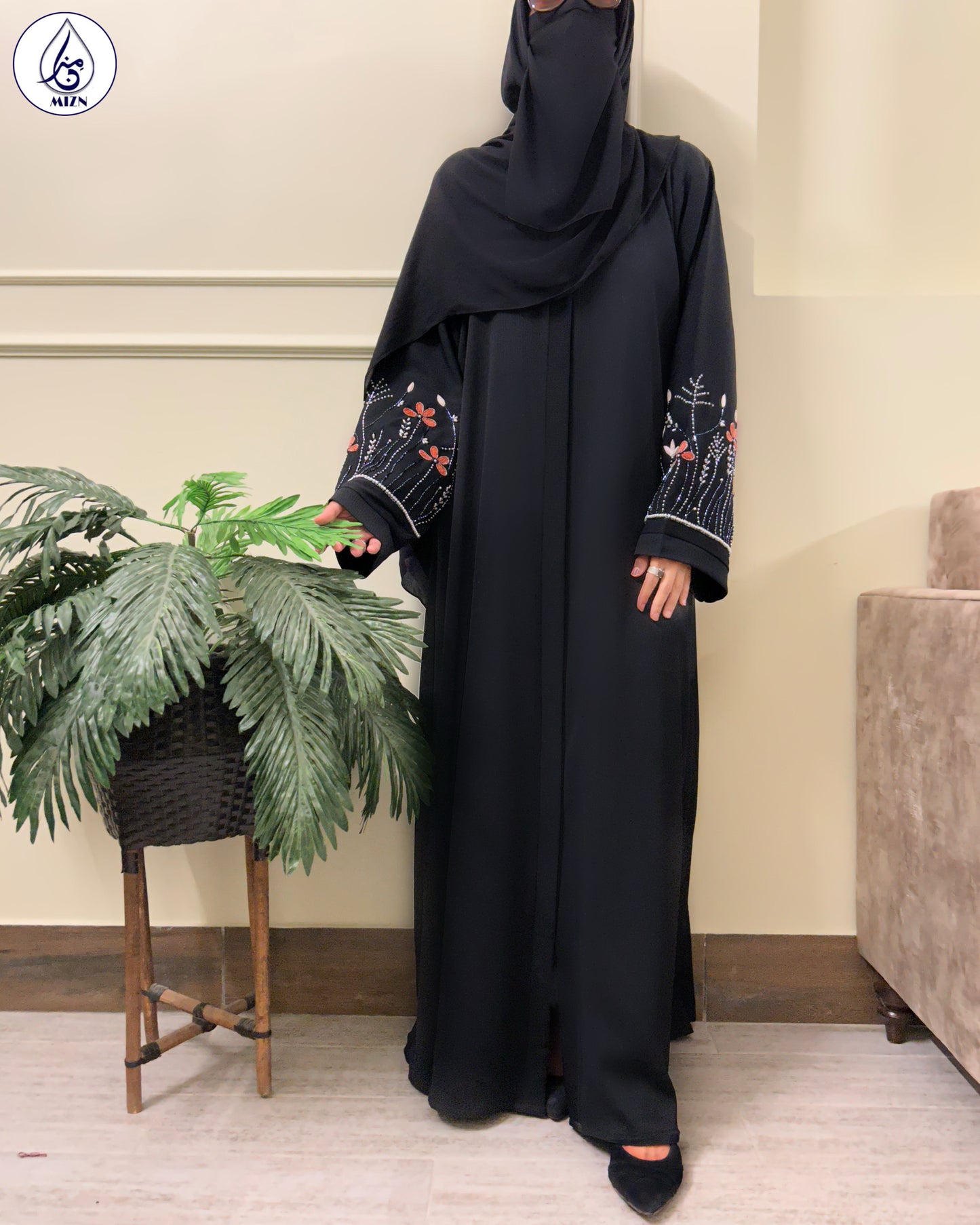 LAYL ABAYA 2