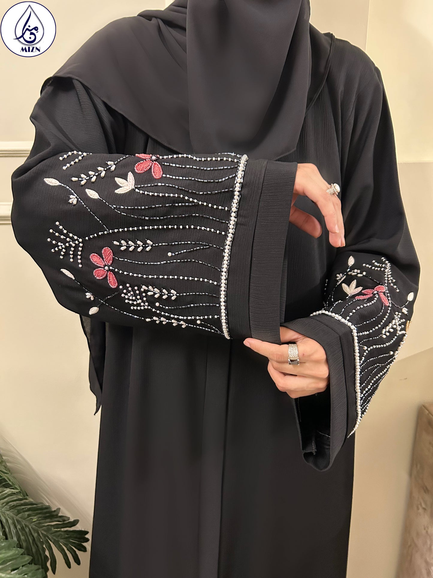 LAYL ABAYA 2