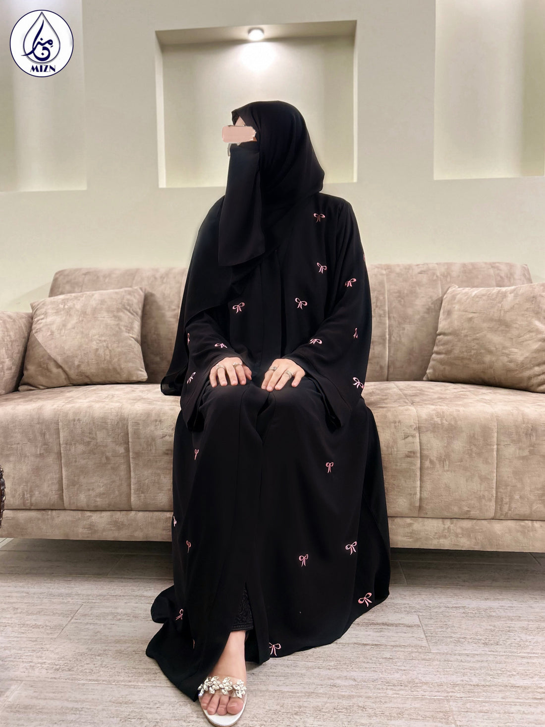 Bow Abayas: The Elegant and Fashionable Choice for the Modern Muslim Woman