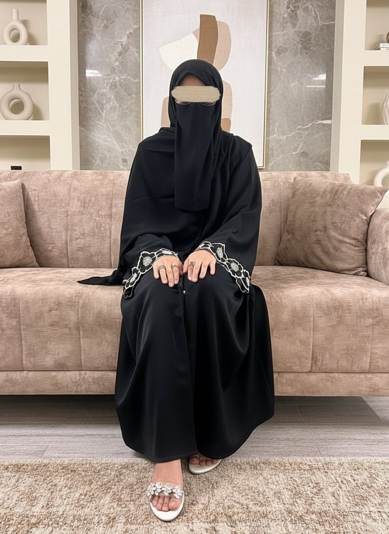 BLACK ROSETTE ABAYA