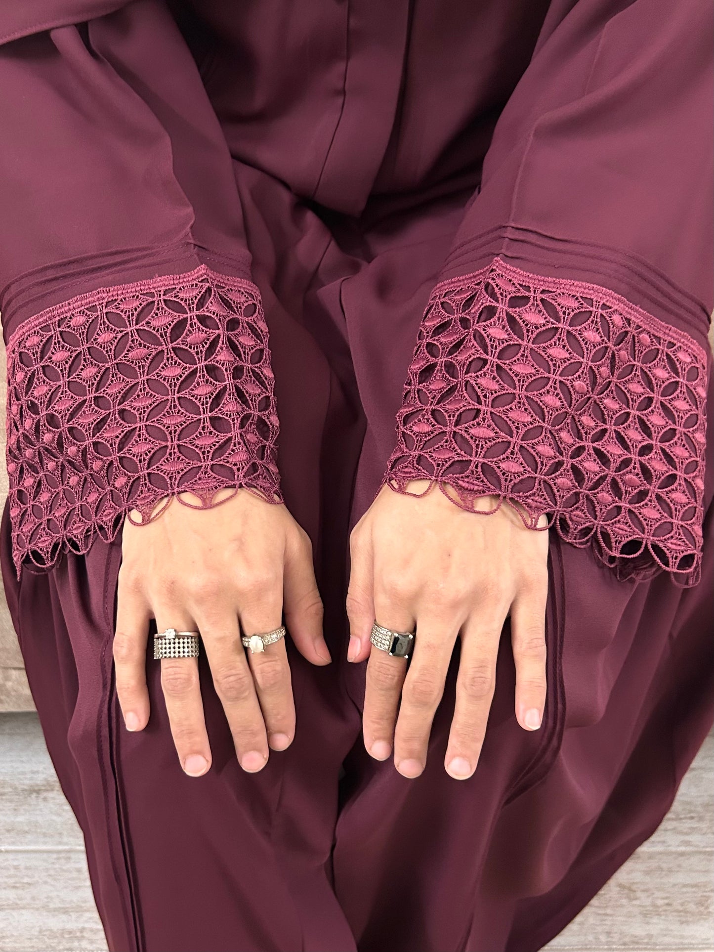CRIMSON ABAYA