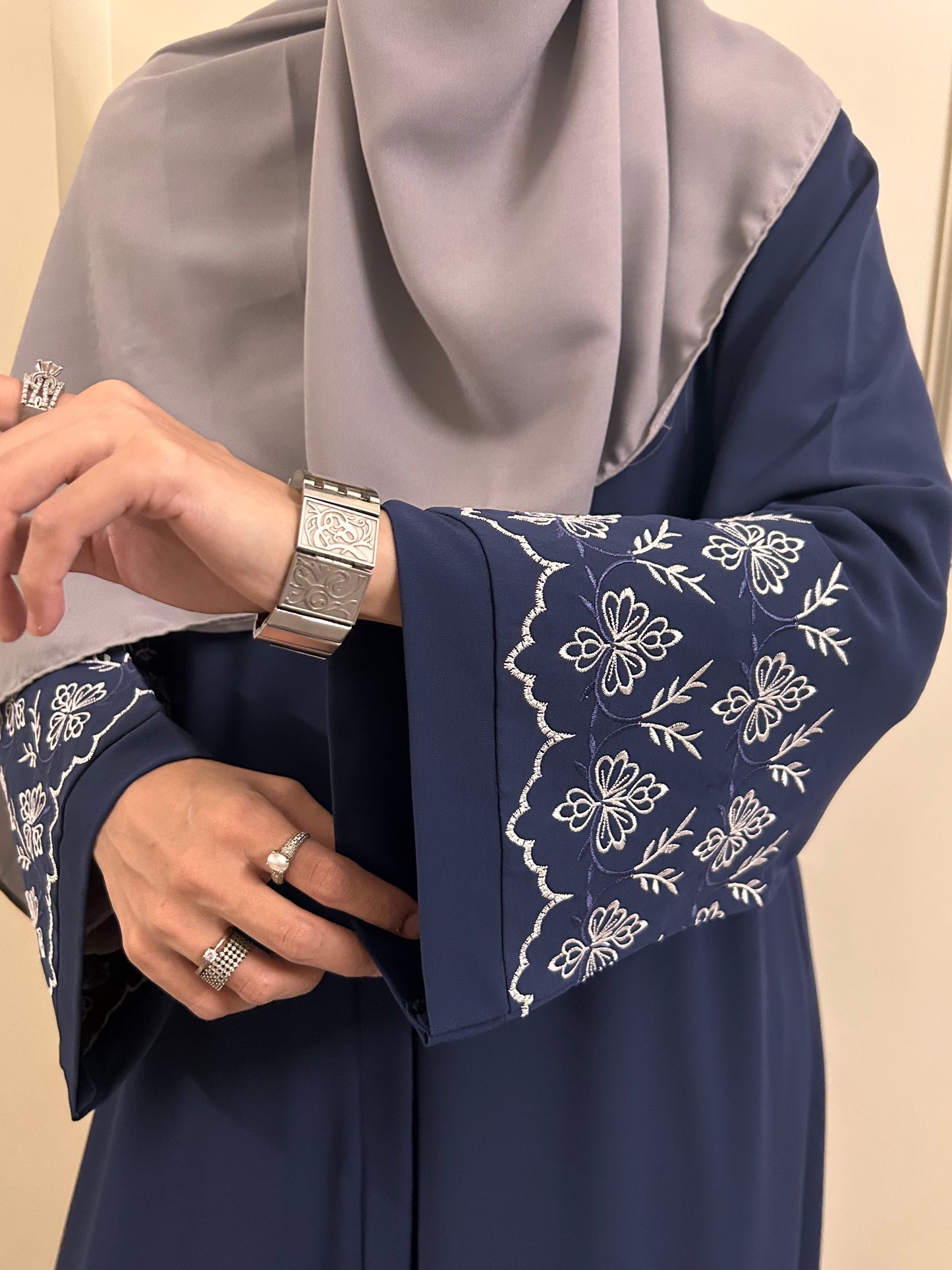 BLUE ALASKA ABAYA