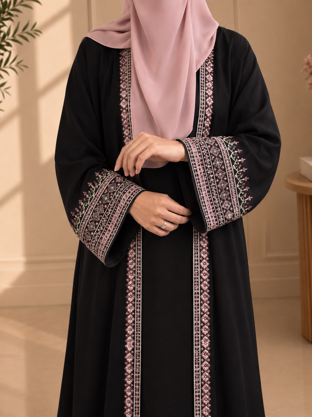 AQEEQ ABAYA