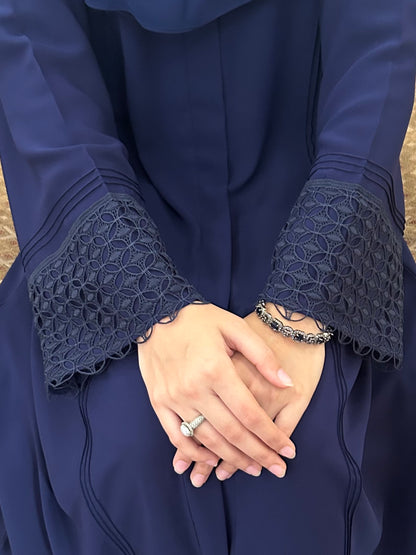 MINA ABAYA