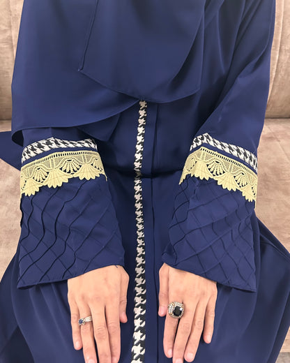 CHEVRON ABAYA